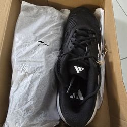 New Adidas Tennis Shoes Size 12