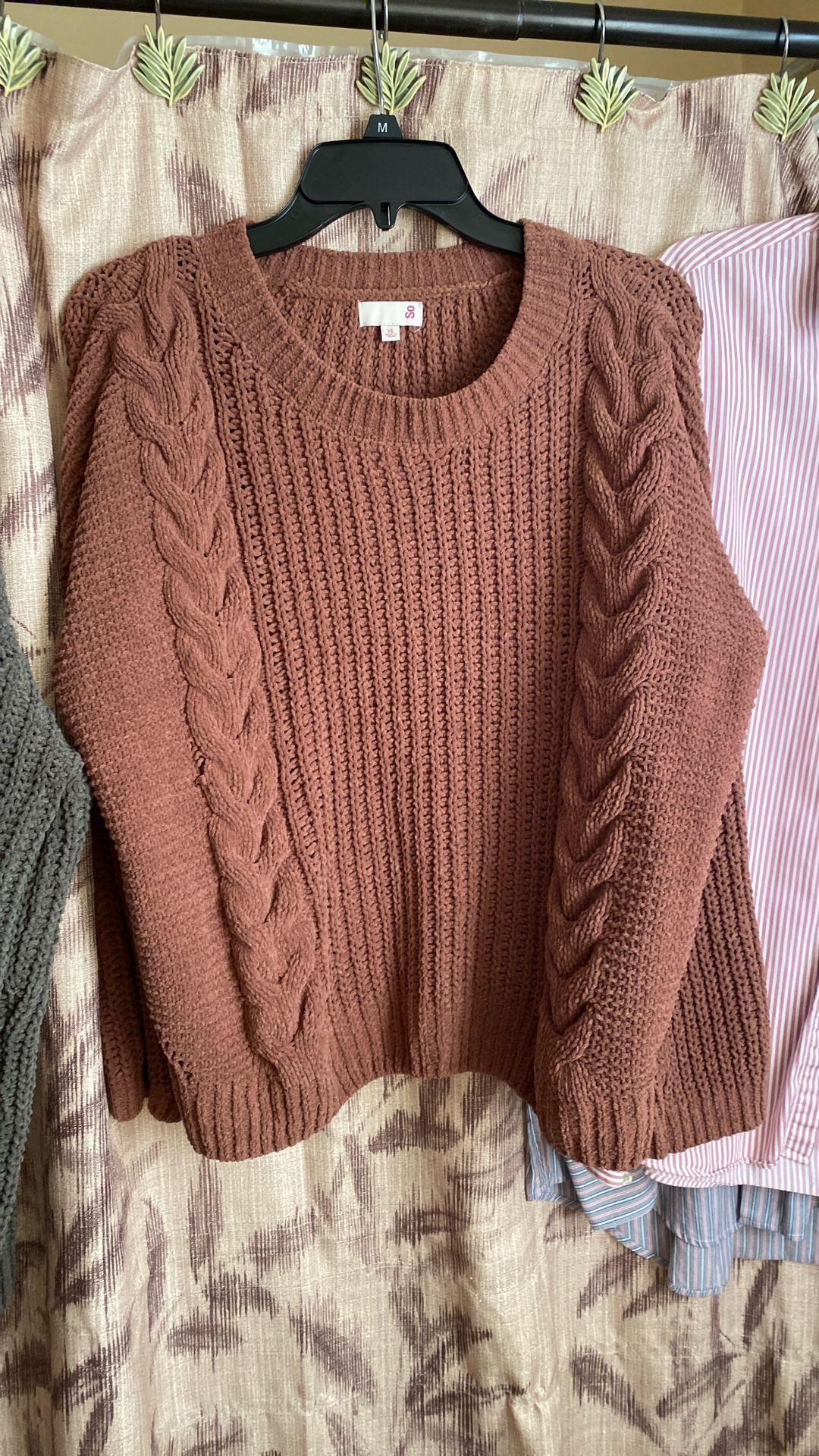 Blusas XL $5.00 Cada Una Buenas Condiciones