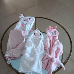 Girls Bath Robes & Towels