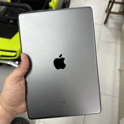 iPad 7th Gen 32GB Like New! $199 Cash Or Card!!