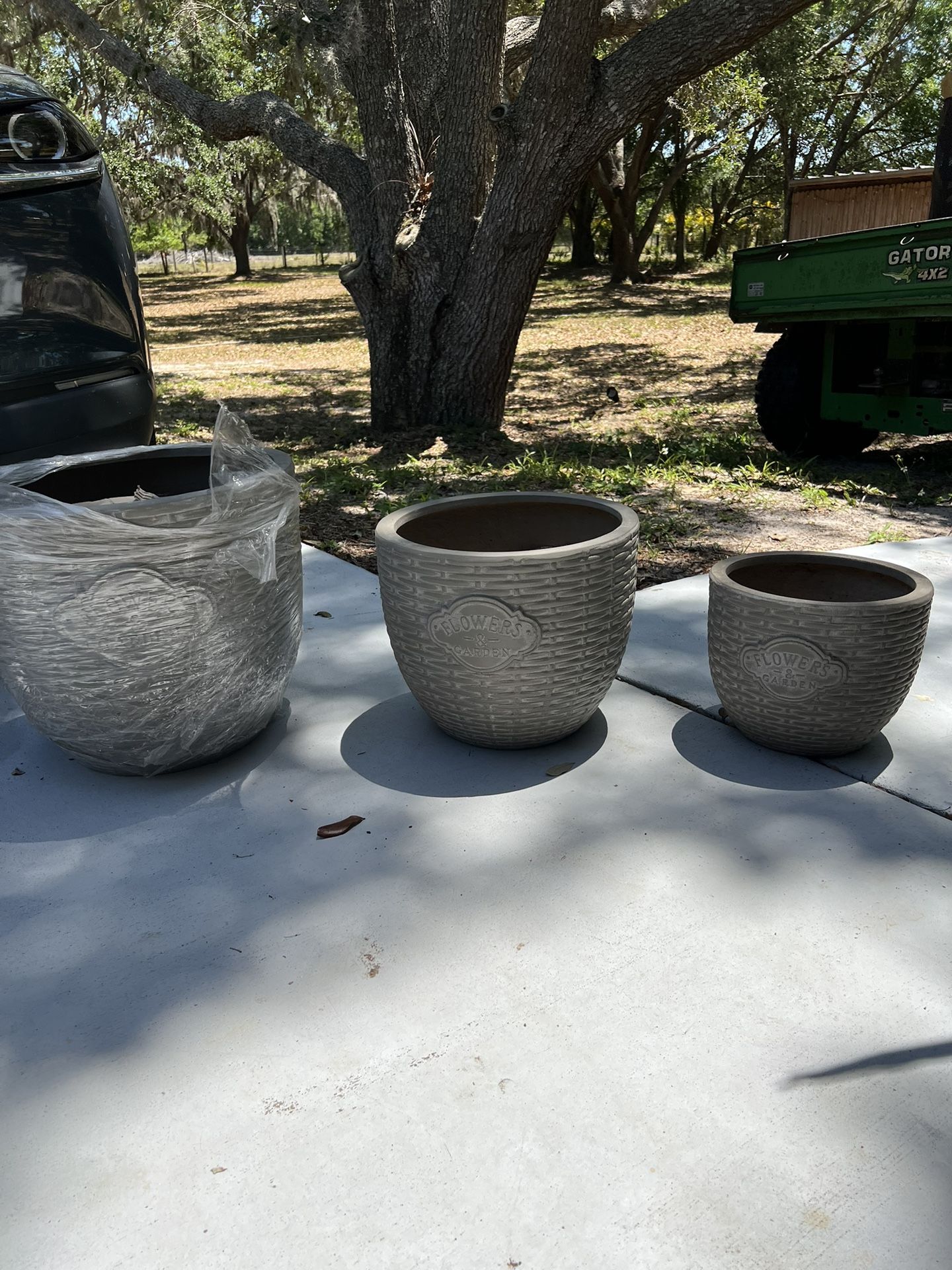 3 Pots In A Set/ Pots For Plants Or Flowers Brand New