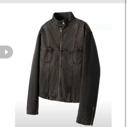 Unisex Denim Jacket – Trendy Boxy Fit – Size L 35$