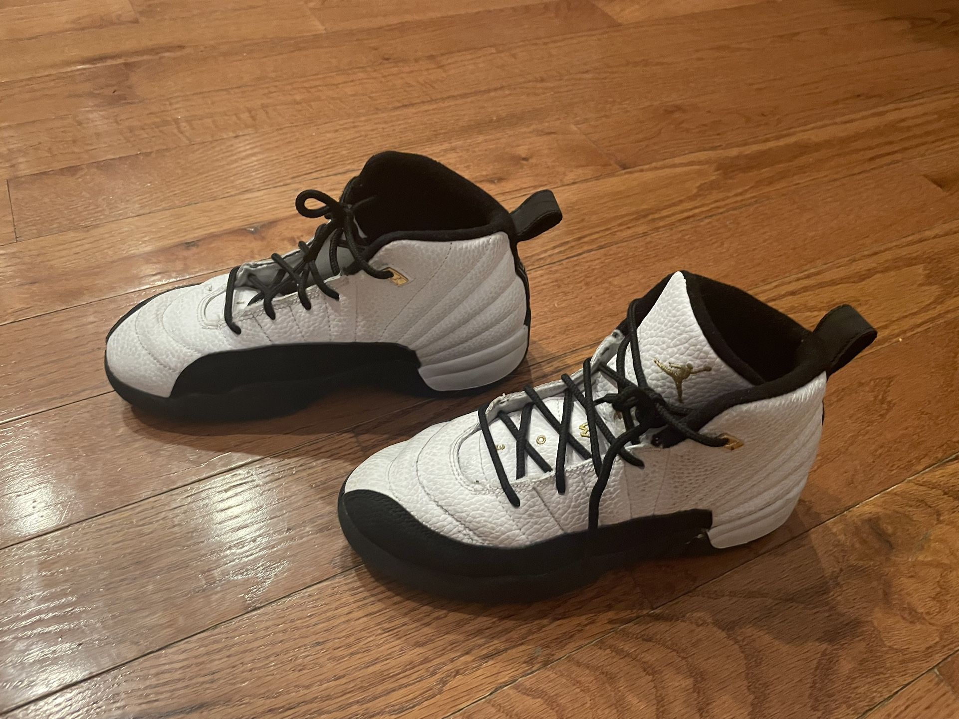 Jordan’s Tennis Shoes Size 3 Youth