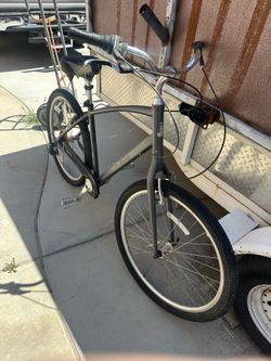 Bicycle  brand: Raliegh circa frame size: large  aluminum frame and parts  Light weight Moutain bike