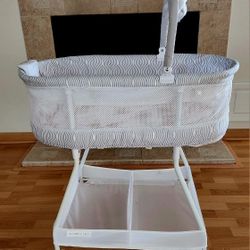 Delta Children Bassinet, White/Grey