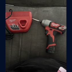 Milwaukee M12 Impact Drill