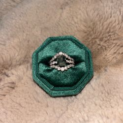 Moss Agate Engagement ring and sauntered wedding bands 