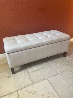 Storage Bench/Ottoman...Stylish & Chic