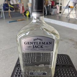 Gentleman Jack Daniel’s Whiskey 1.75 L Glass Bottle Empty Clean, Mint Condition 