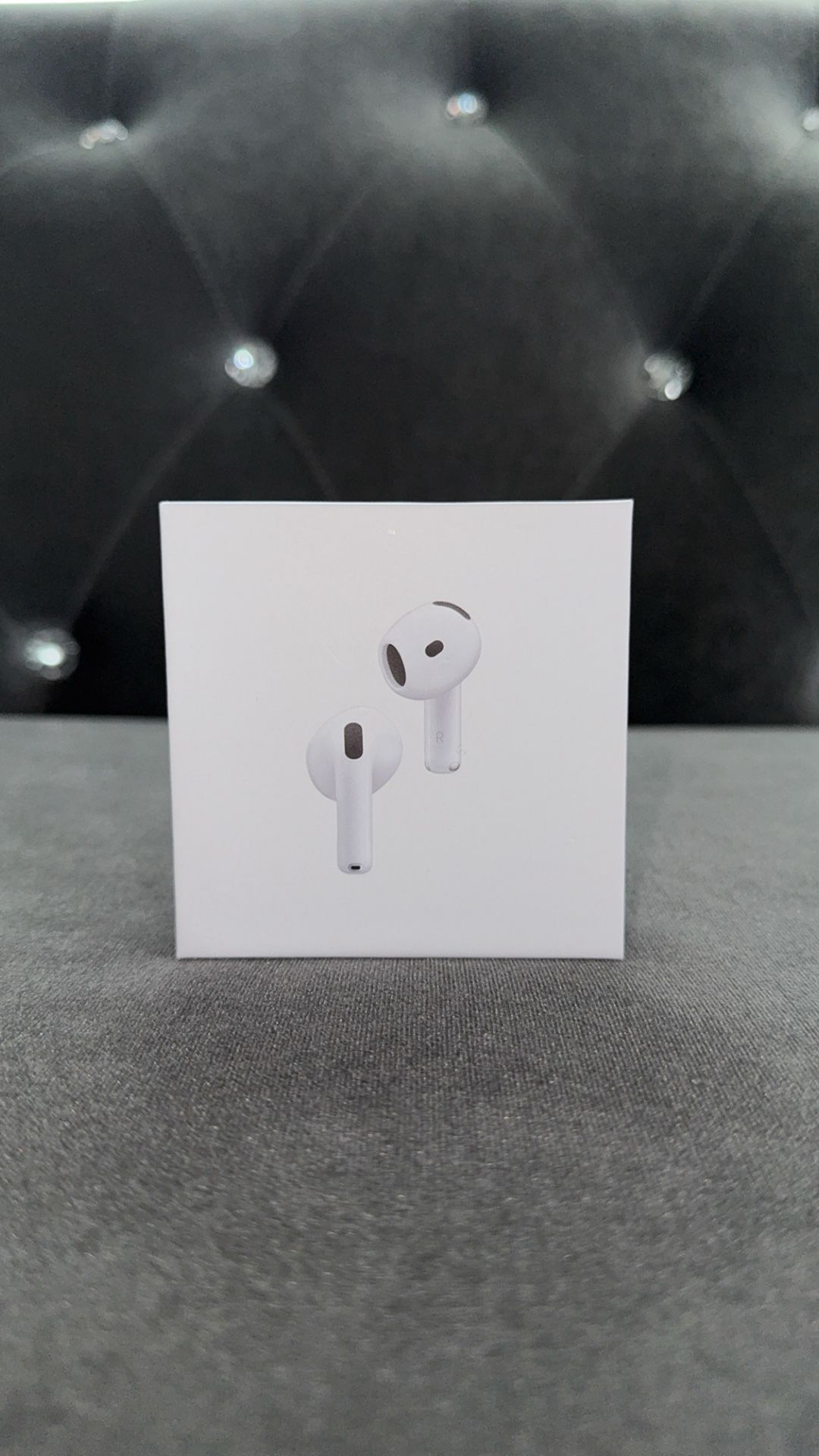 AirPods 4