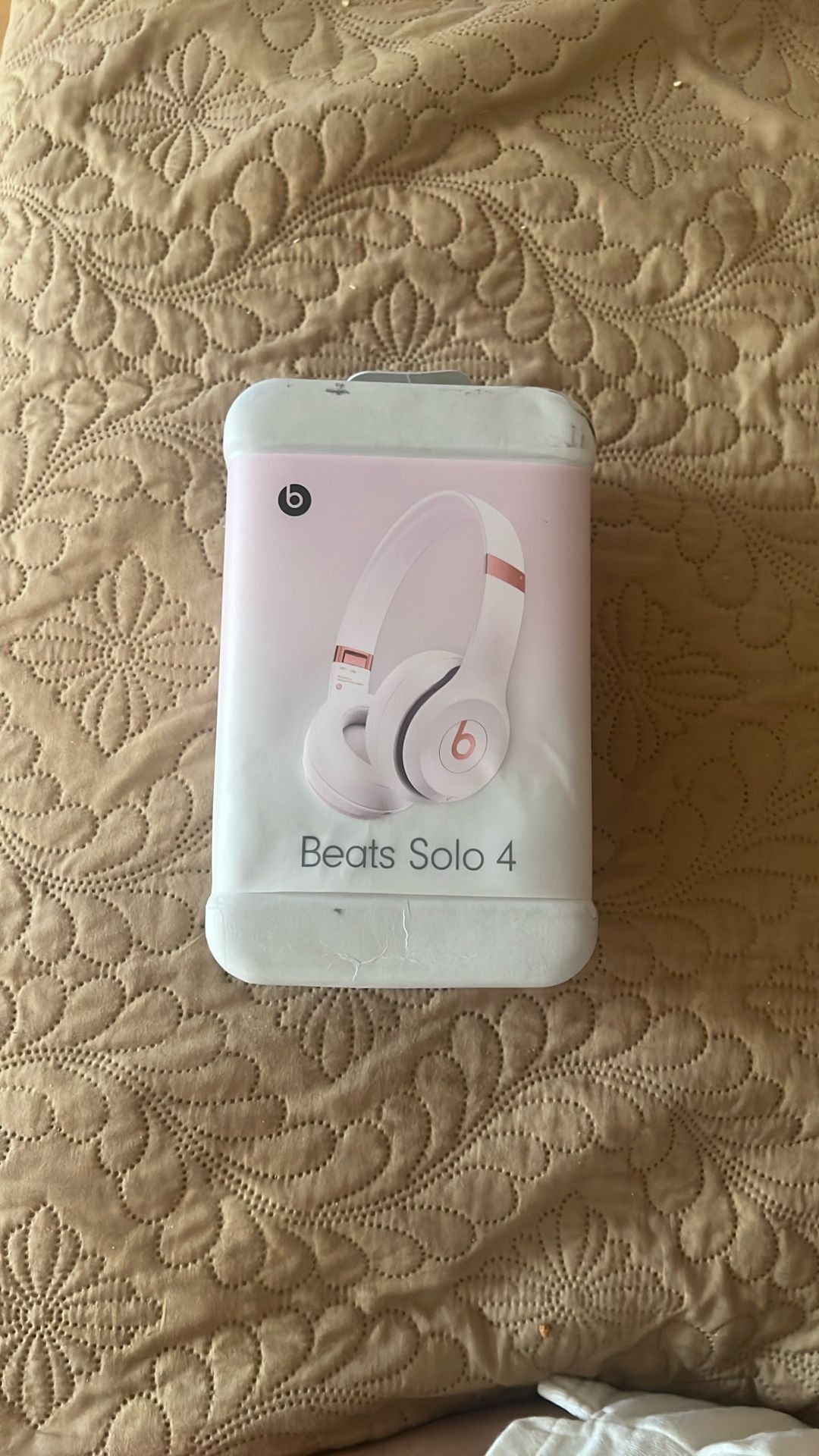 Beats Solo 4 - Wireless Bluetooth On-Ear Headphones, Apple & Android Compatible, Up to 50 Hours of Battery Life - Cloud Pink 