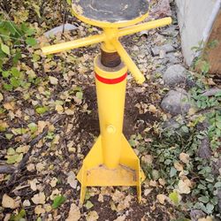 Trailer Stabilizing Jack 