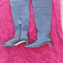 These Are A Size 8 And 1/2 Leather Women Boots