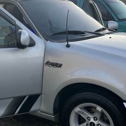 2002 Ford E-150