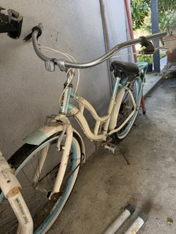 Women’s Beach Cruiser