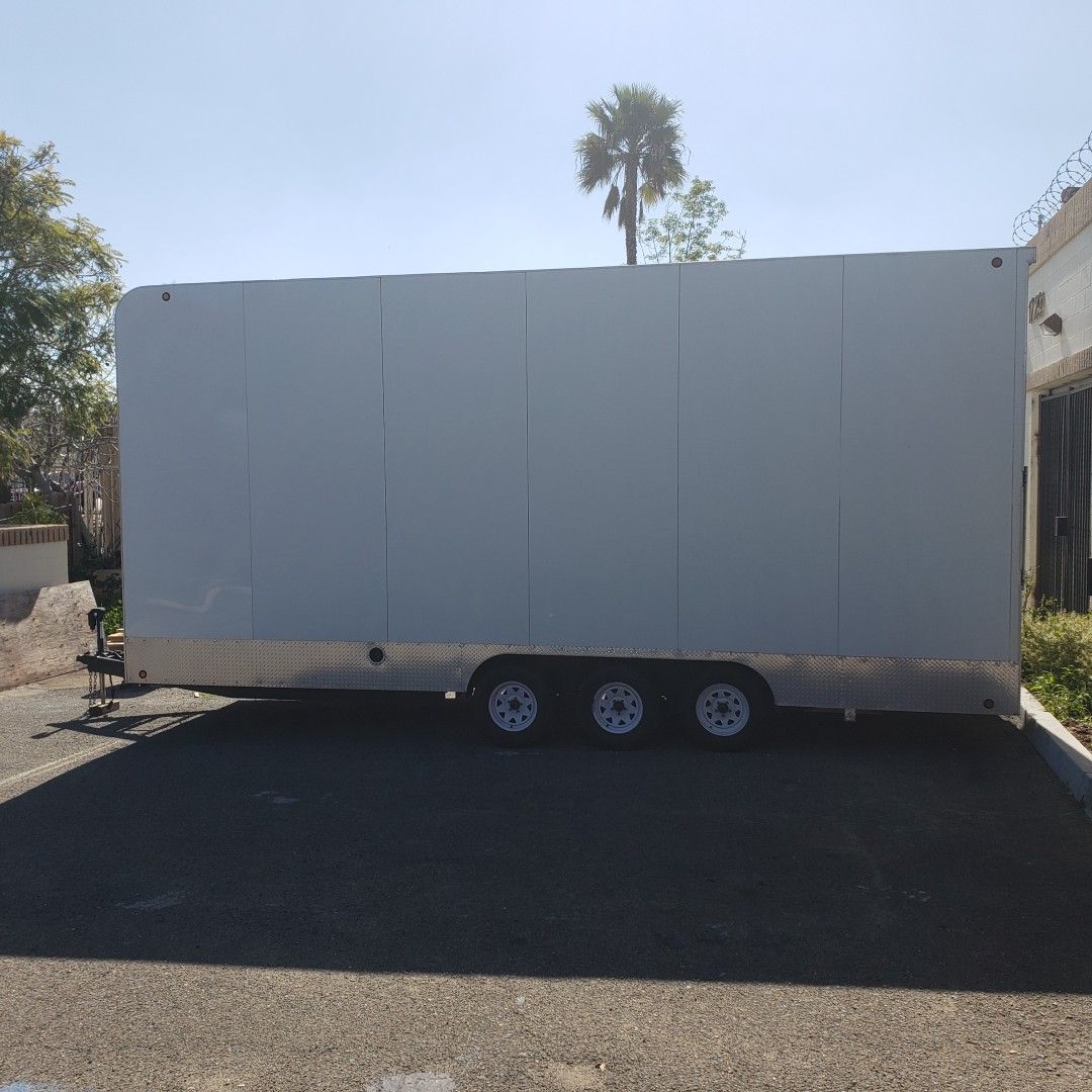 2009 aztex 24ft by 12ft tall stacker enclosed trailer car hauler