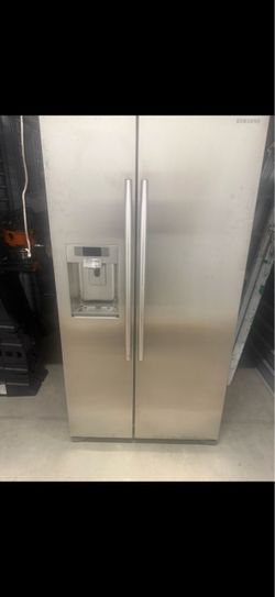 Samsung Side-by-Side Stainless Steel Refrigerator