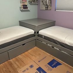 2 Twin Bed With Trundle