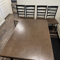 TABLE + MATCHING CHAIRS