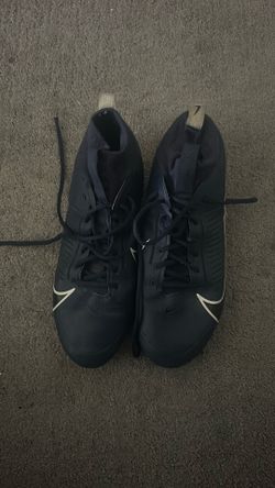 Football cleats