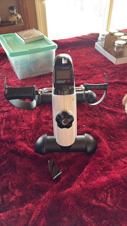 Todo stationary pedal machine
