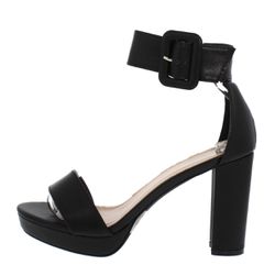 Cute Blk heels ..size 7