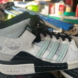 Adidas’s Shoes Size 11 