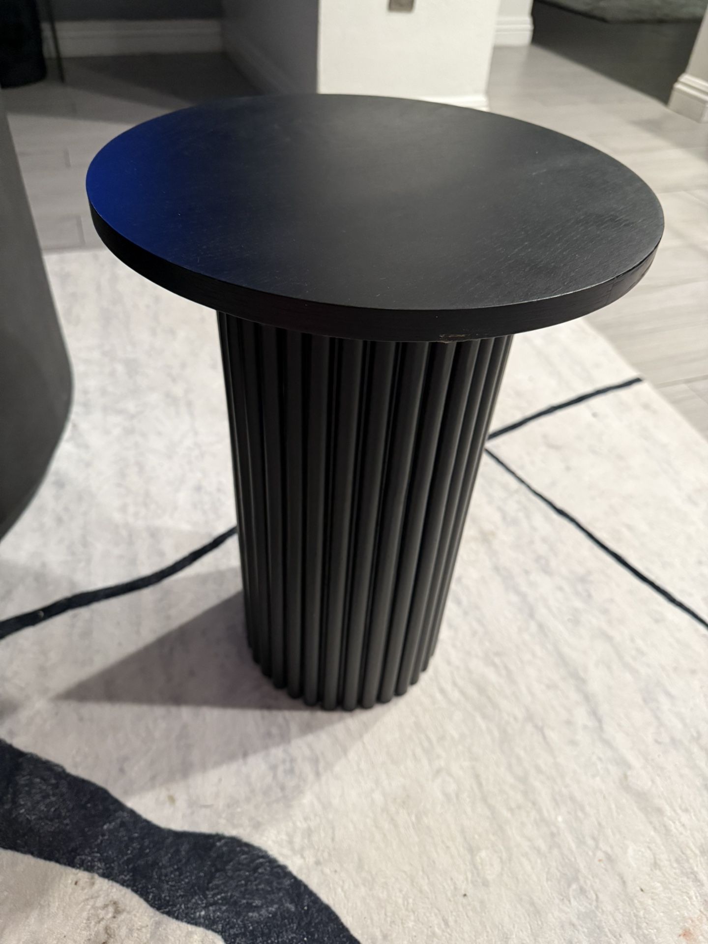 wood side table pick up San Bernardino