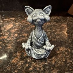 The Meditating Cat Statue