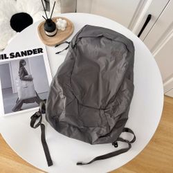 The North Face Men’s Women’s Glam Daypack Travel Backpack
