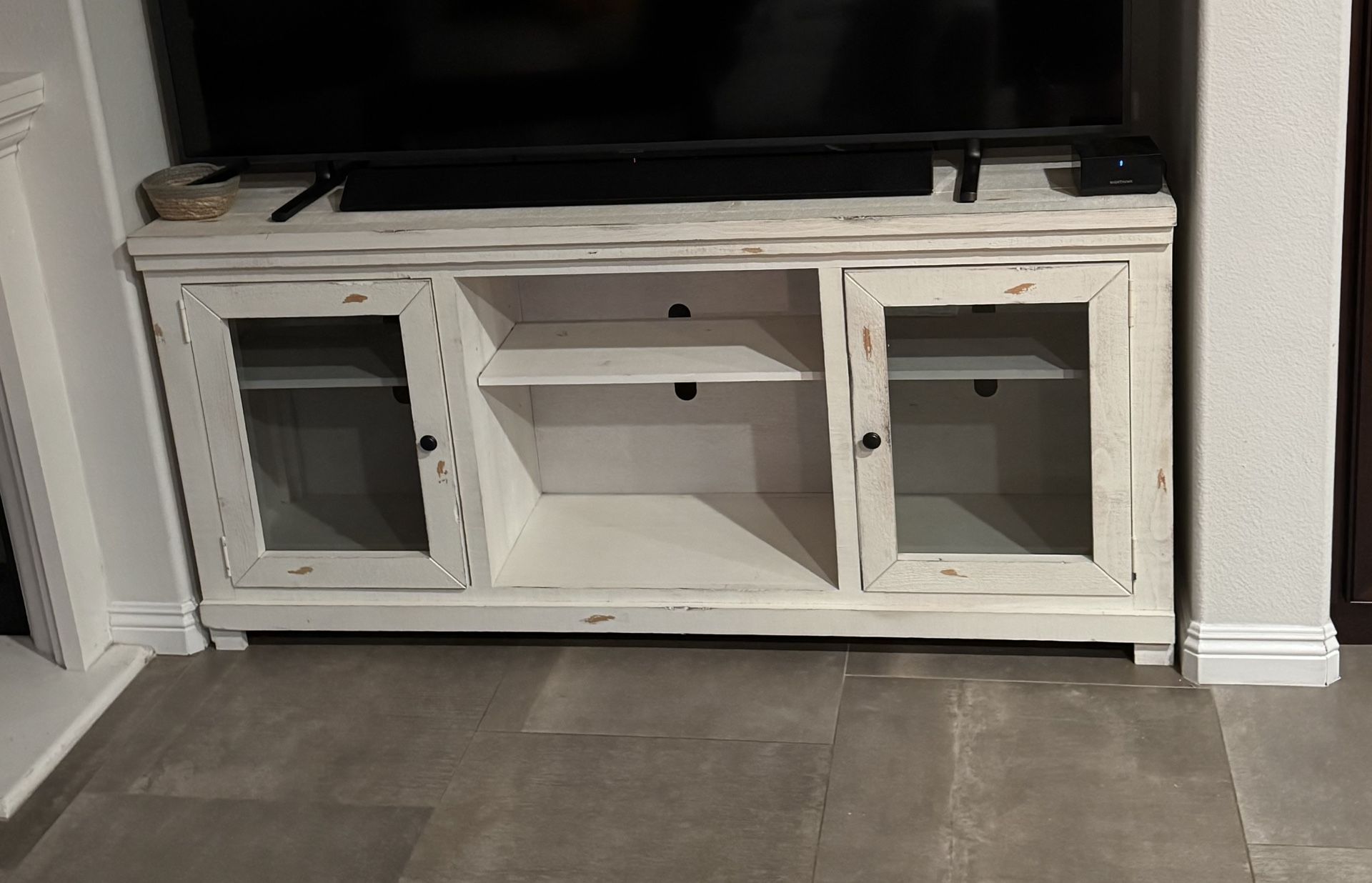 TV stand. White Rustic Wood