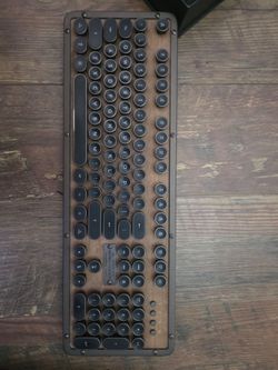 Azio Elwood Keyboard
