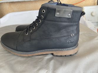 B52 Boots