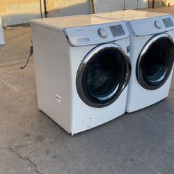 Samsung Front Load Washer And Stackable Gas Dryer Set 