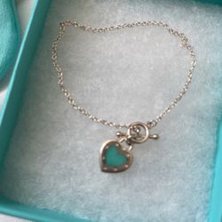Tiffany’s Toggle Heart Bracelet 