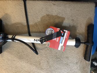 Schwann cyclone floor pump high pressure