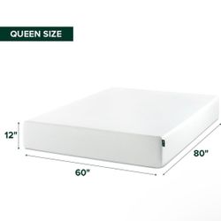 Zinus 12 Inch Queen Green Tea Memory Foam Mattress