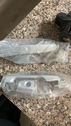 Car or truck driver and passenger door handle