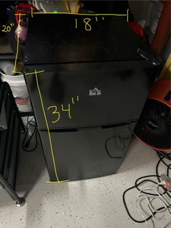 Small refrigerator Small refrigerator