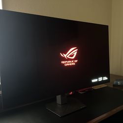 ASUS ROG Strix TrueBlack Glossy WOLED 32” Dual Mode Monitor [UHD 4K 240Hz / FHD 480Hz] (XG32UCWMG)