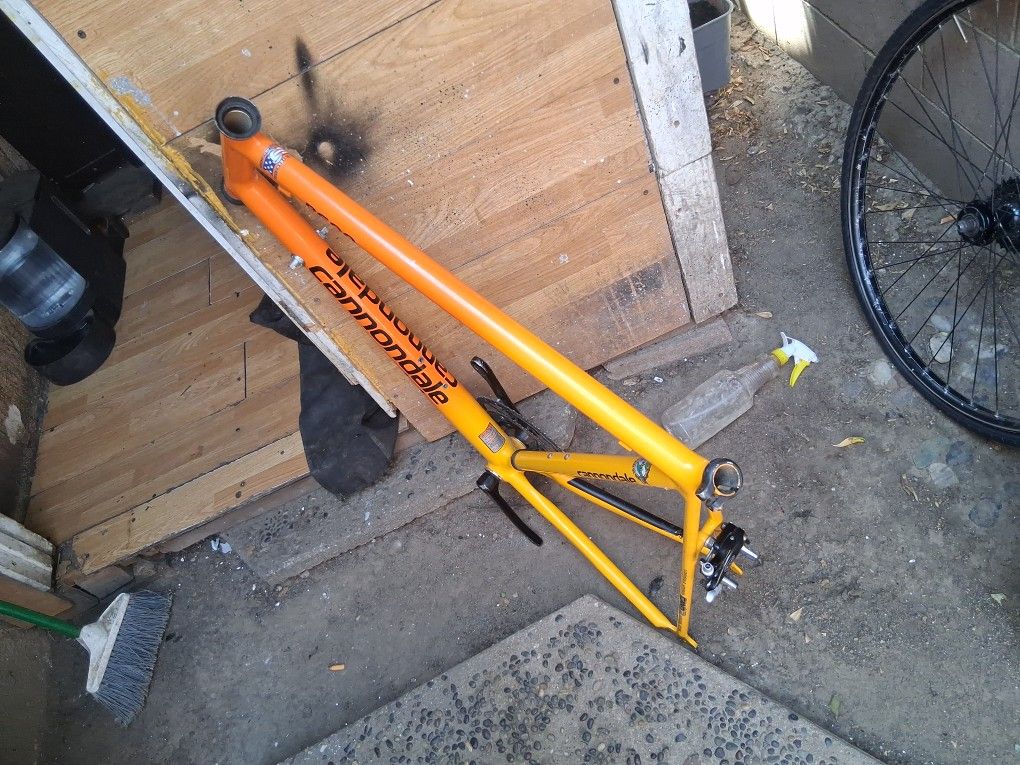 Calendar r R600 Frame