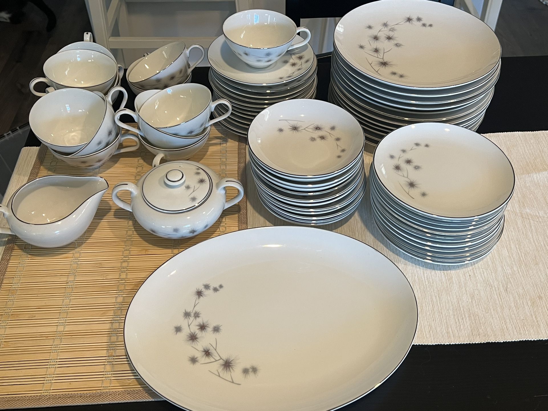 Vintage 12 Piece Setting Japanese Fine China