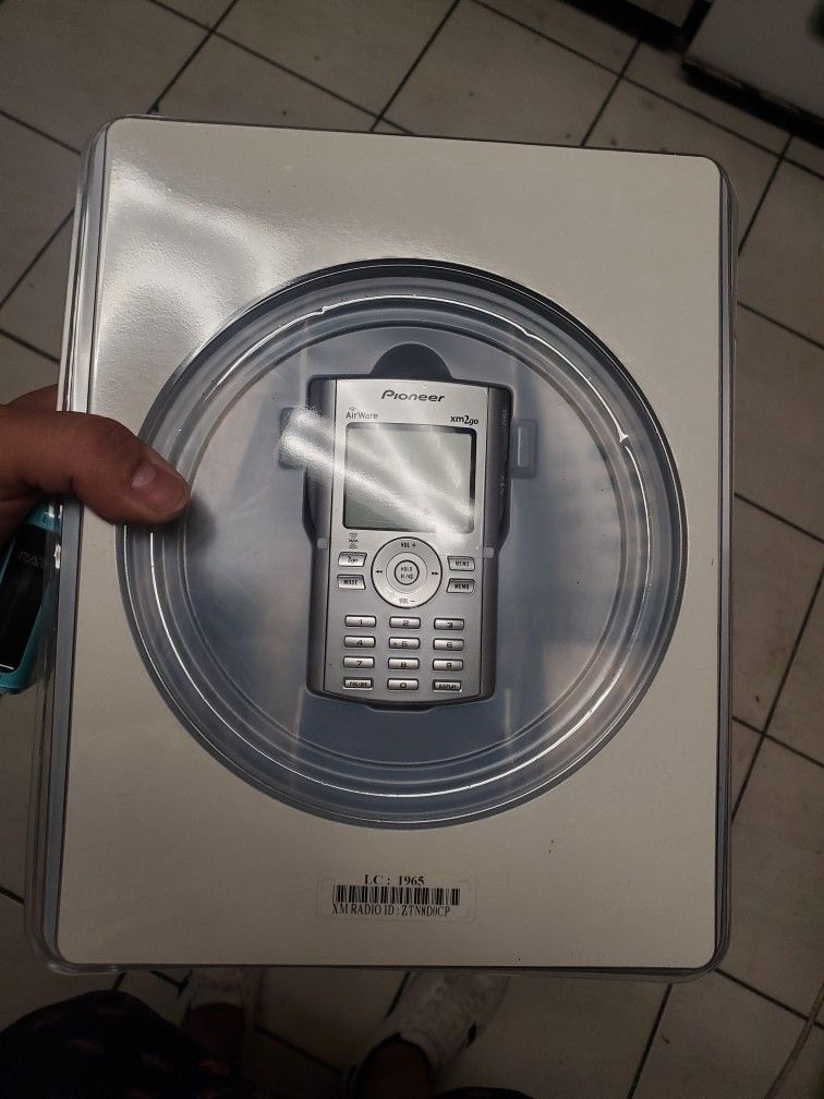 Pioneer AirWare XM2Go Portable XM Satellite Radio Receiver
