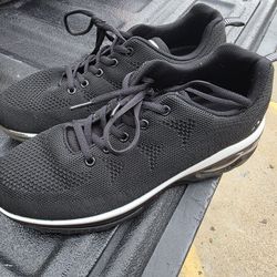 Mens Shoes Size 9.5