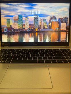 Acer Aspire Laptop Ryzen 3 / 8GB RAM / 1080P(check description)(send offers)