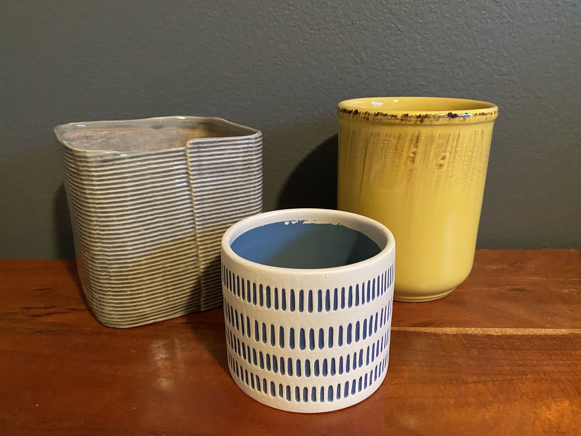 🪴 3 Ceramic Flower Pots Sage Green Yellow White & Blue