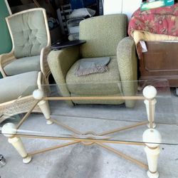 Nice Chairs/Ottoman👇 Lowered!