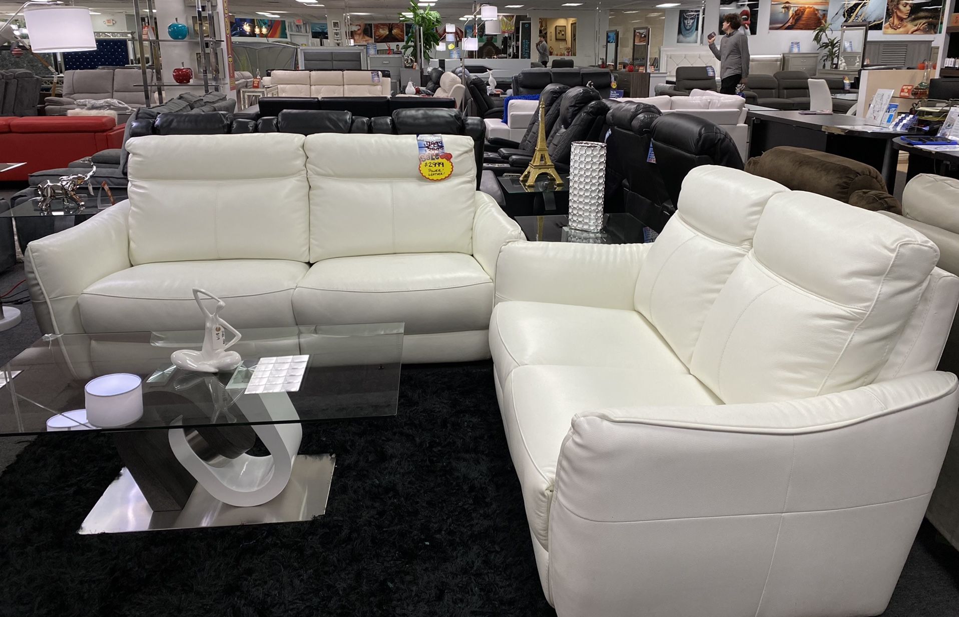 Top Grain Leather Sofa And Love $2,999/¡Sofá de cuero de grano superior y amor $ 2,999!