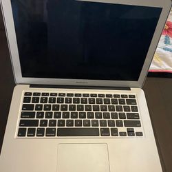 MacBook Air Laptop 