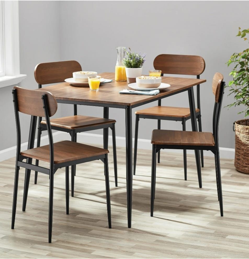 5-Piece Dining Set – Brand New in Box